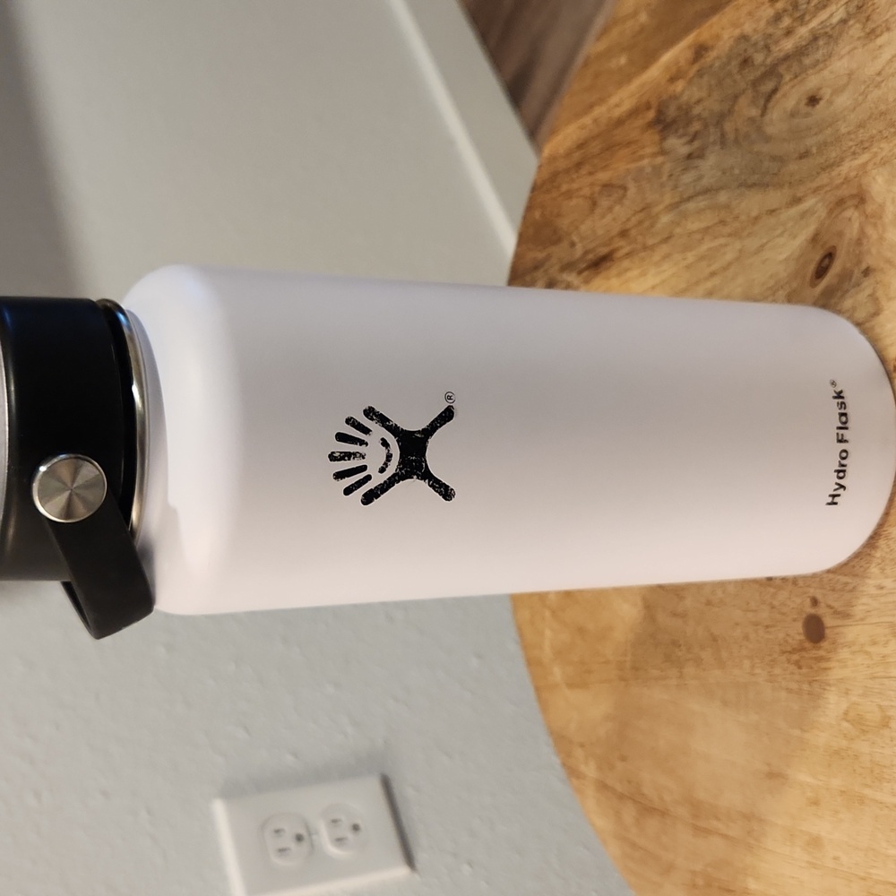 Hydro Flask 40oz Insulated Water Bottle